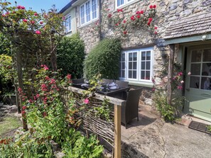 تناول الطعام بالخارج