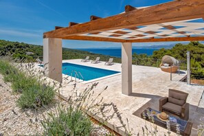 Pool - Luxury Villa Aerius with Pool (Pučišća)