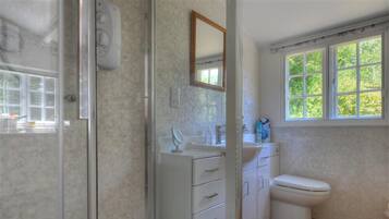 Feriehus | Badeværelse | Bruser