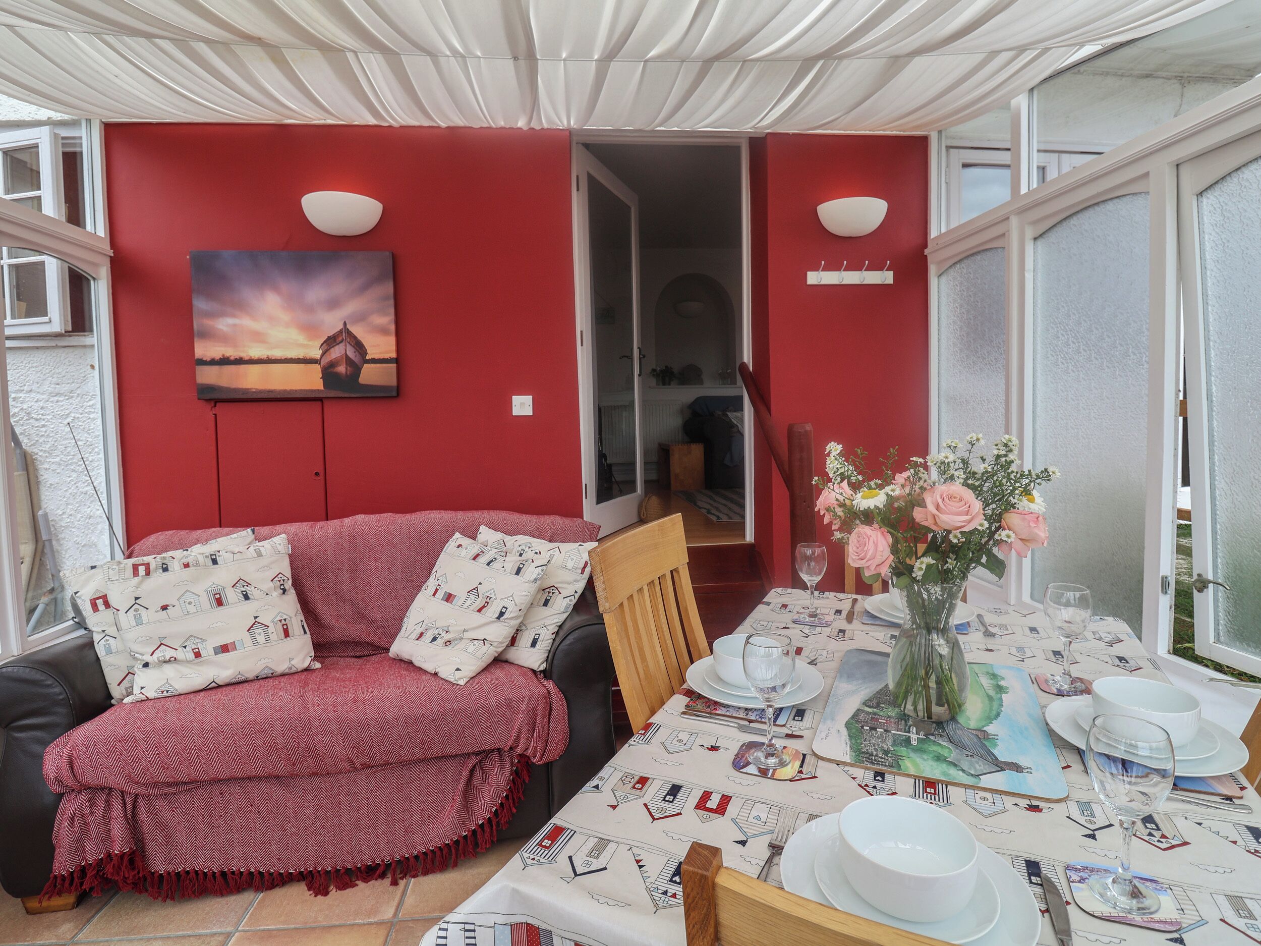 Cottage | Dining