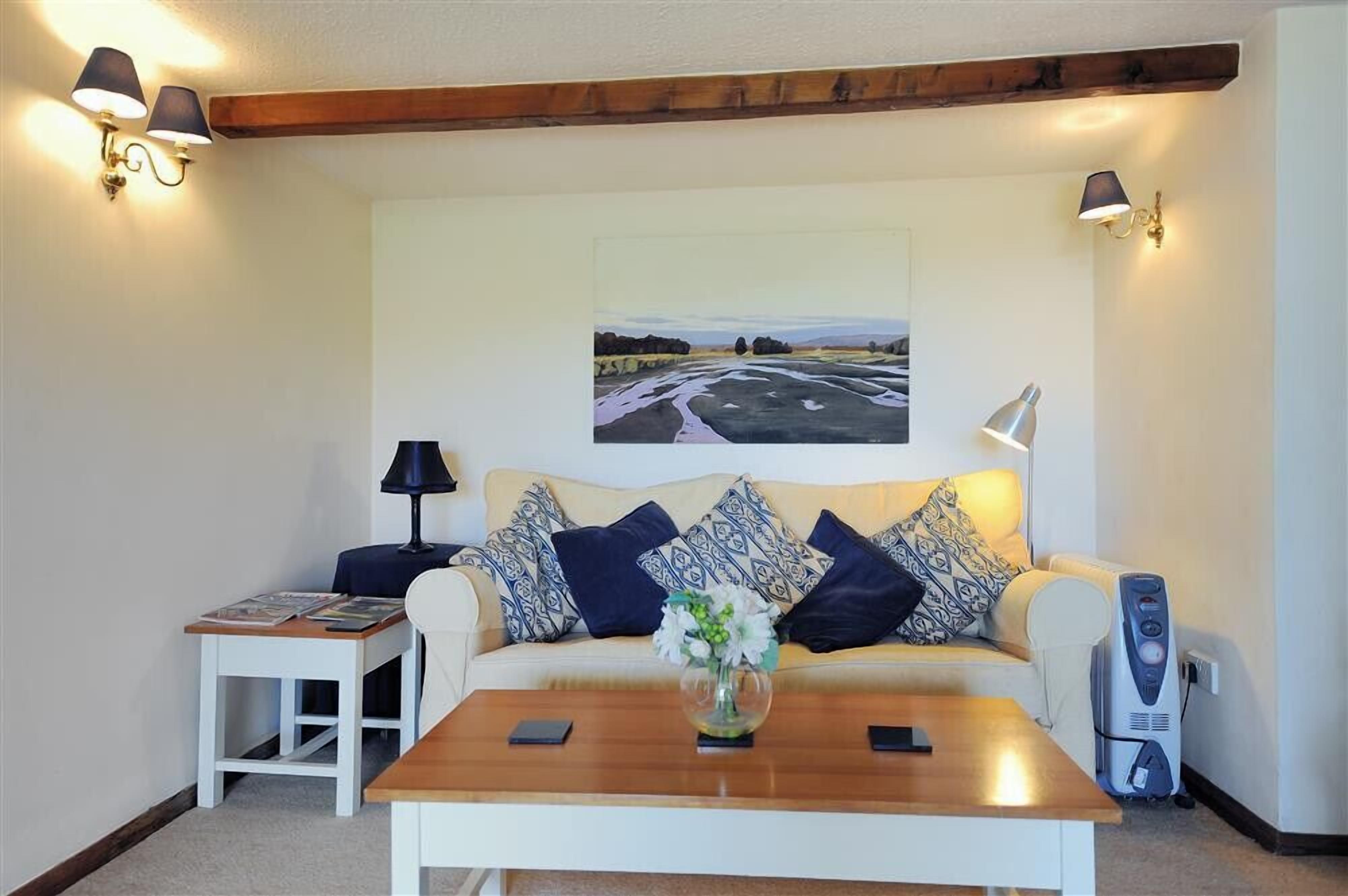 Cottage | Living room | DVD player