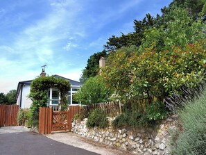 Cottage | Property grounds