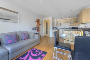 Cottage | Interior - Octopus (Bridport)