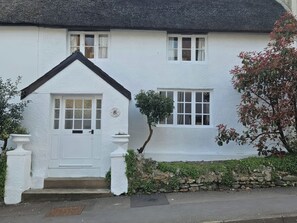 Cottage | Exterior detail - Foxley Cottage (Bridport)
