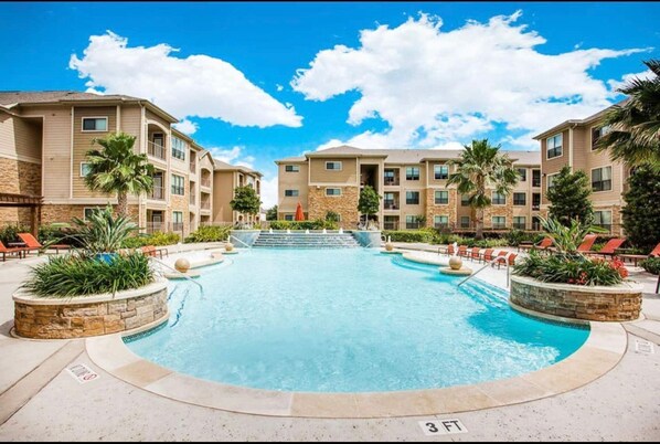 Pool - Beautiful 2 bed room 2 baths (Houston)