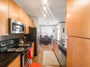 Private kitchen - Beautiful 2 bed room 2 baths (Houston)