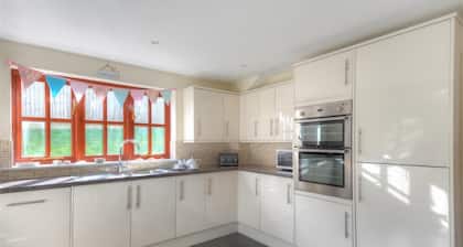 28 Barnes Meadow