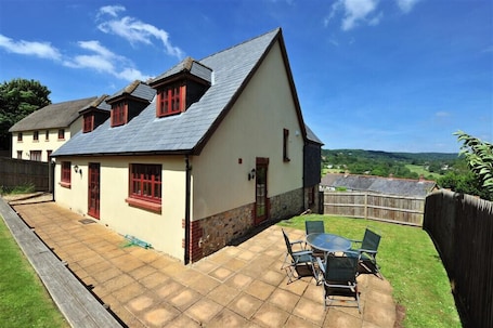 Cottage | Interior. 28 Barnes Meadow