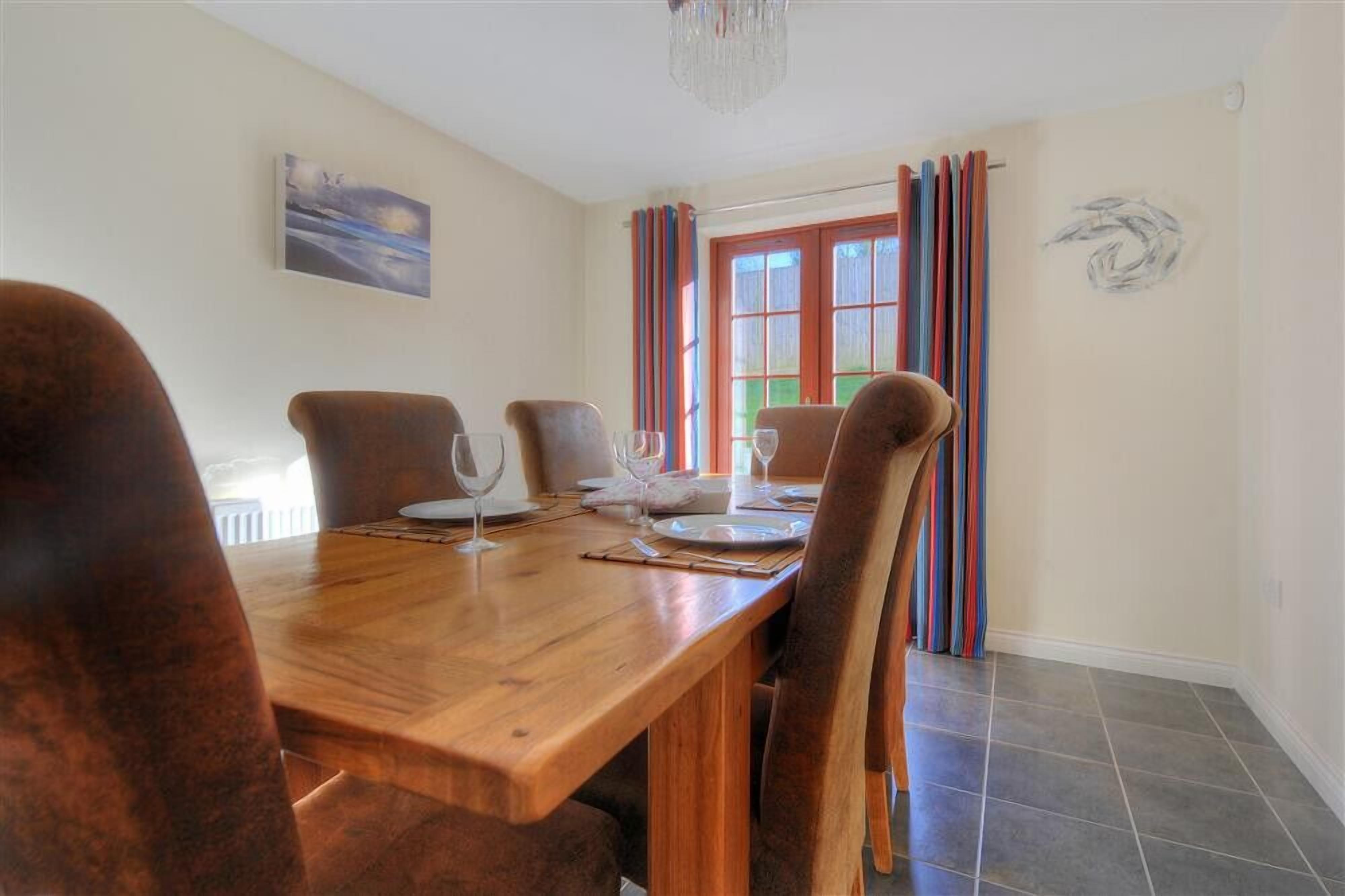 Cottage | Private kitchen | Fridge, dishwasher, cookware/dishes/utensils