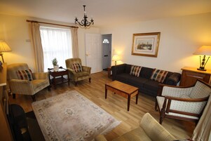 Cottage | Living area | DVD player