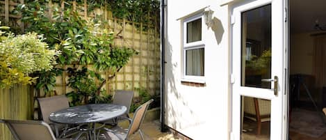 Cottage | Balcony