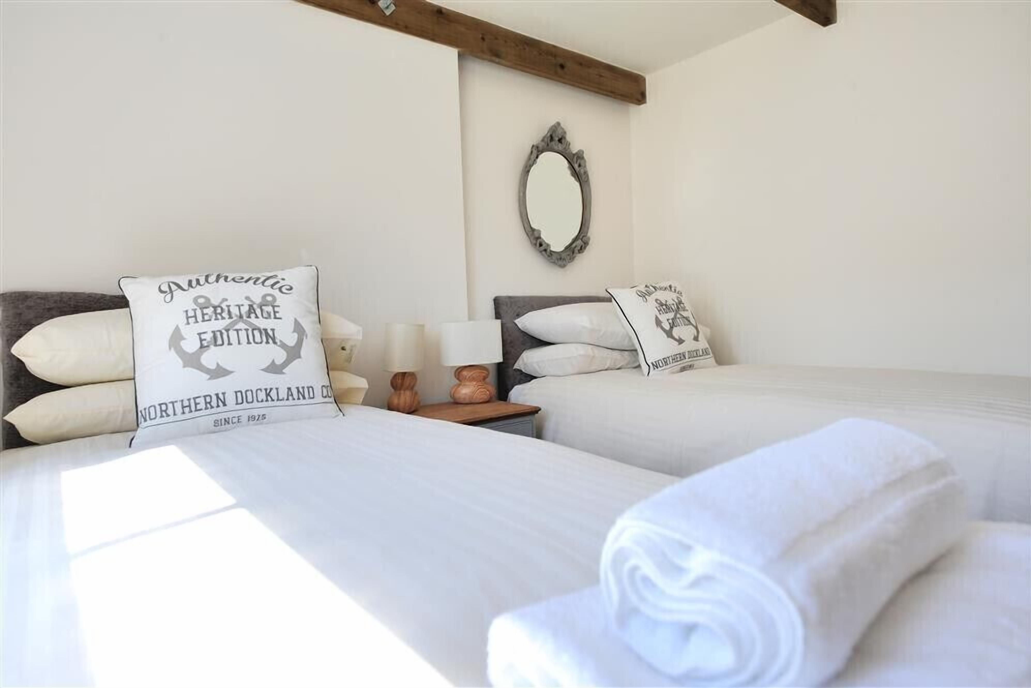 Cottage | 3 bedrooms, individually decorated, individually furnished, free WiFi