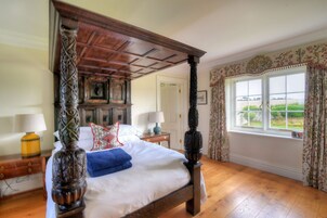 Cottage | 5 bedrooms, individually decorated, individually furnished, free WiFi