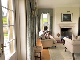 Cottage | Living area