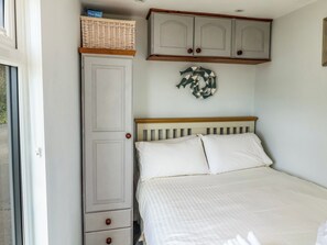 Chaumière | 2 chambres, décor unique, ameublement unique, accès au Wi-Fi (inclus)