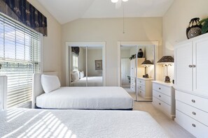 3 bedrooms, iron/ironing board, bed sheets