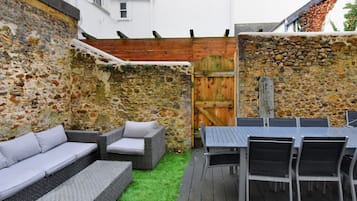 Cottage | Interior