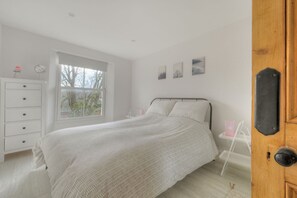 Cottage | Interior - 3 Major Terrace (Seaton)