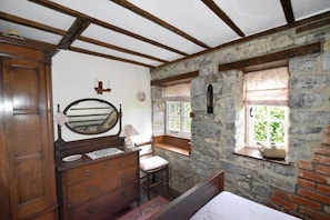 Cottage | Bahagian dalam