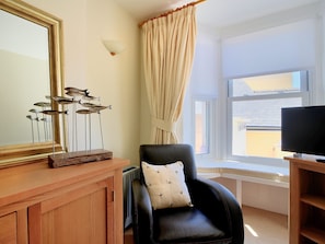 Cottage | Individually decorated, individually furnished, free WiFi