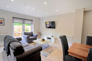 Cottage | Bahagian dalam