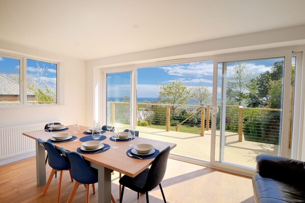 Réfrigérateur, lave-vaisselle