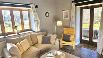 Cottage | Living area