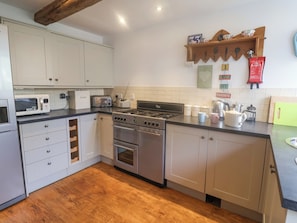 Dishwasher, cookware/dishes/utensils