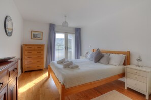Cottage | Interior - Seashell (Lyme Regis)