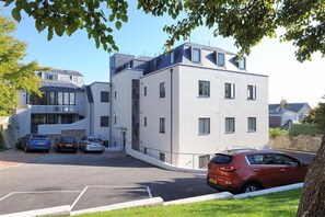 Exterior - Seashell (Lyme Regis)