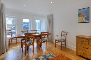 Cottage | Interior - Seashell (Lyme Regis)