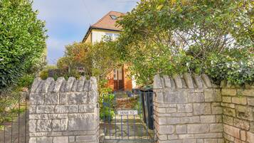 Cottage | Front of property