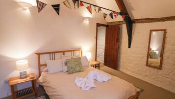 Cottage | 2 bedrooms, individually decorated, individually furnished, free WiFi