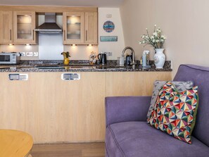 Cottage | Interior - 2 Driftwood (Bridport)