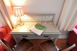 Cottage | 1 bedroom, individually decorated, individually furnished, free WiFi