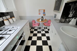 Cottage | Interior - Driftwood (Lyme Regis)