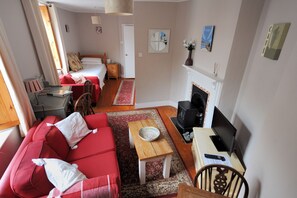 Cottage | Woonkamer | Een dvd-speler