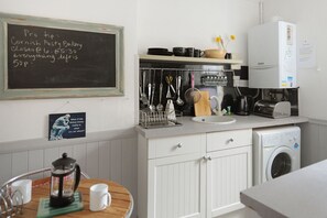 Cottage | Interior