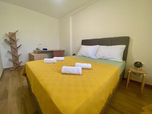 2 dormitorios, tabla de planchar con plancha, wifi y ropa de cama
