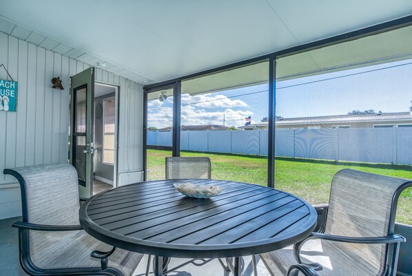 Outdoor dining