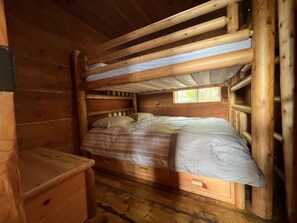 2 quartos, Wi-Fi de cortesia, roupa de cama