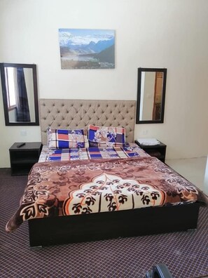 Standard Double Room | Free WiFi - Al Noor Hotel Naran (Balakot)