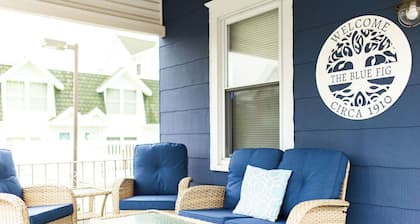 The Blue Fig, 1.5 Blocks to Beach and Boardwalk, Fenced-in yard, Parking