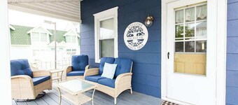 The Blue Fig, 1.5 Blocks to Beach and Boardwalk, Fenced-in yard, Parking