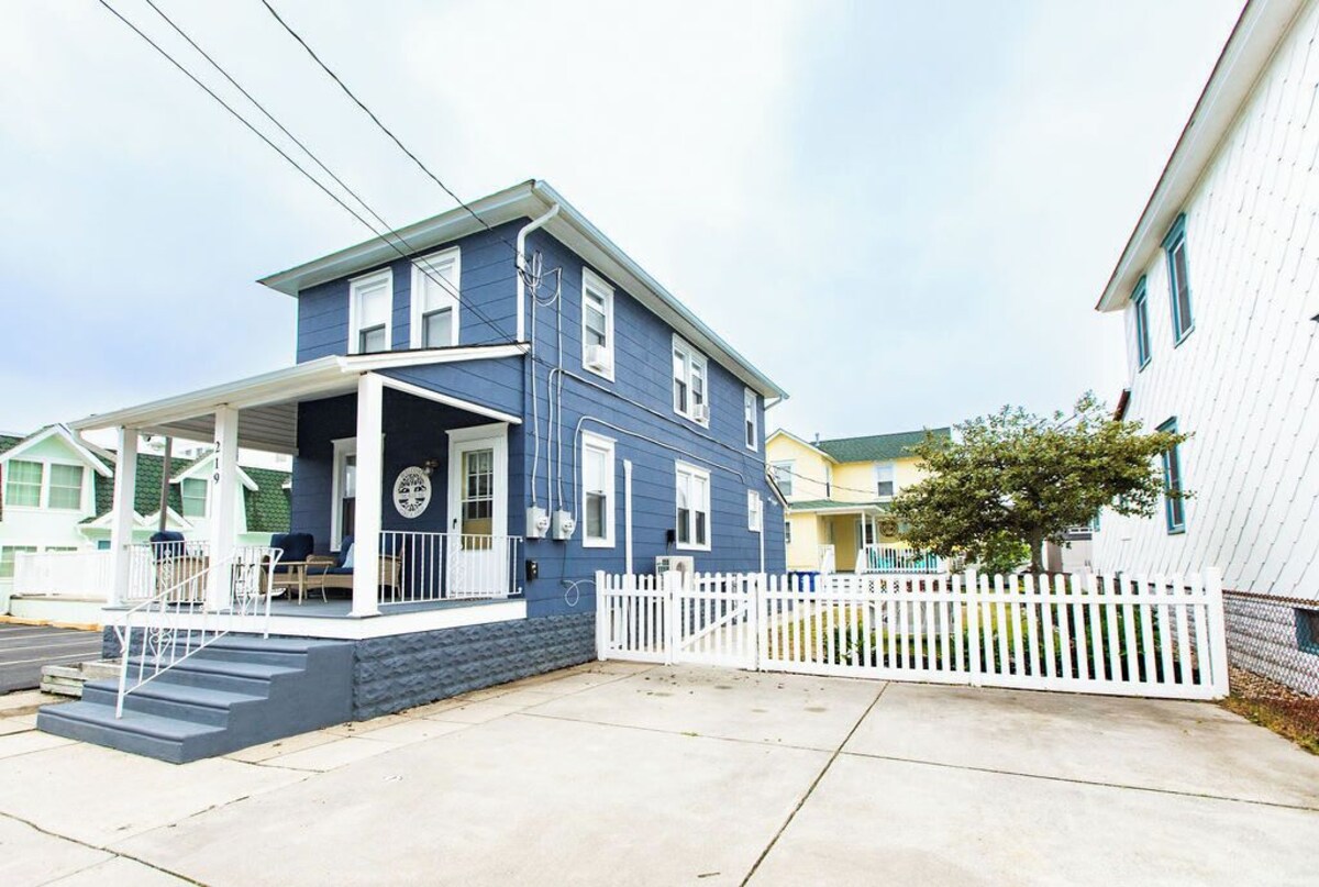 The Blue Fig, 1.5 Blocks to Beach and Boardwalk, Fenced-in yard, Parking