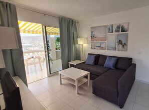 Smart TV, ping pong - Sunny apartment with sea view (Mogán)