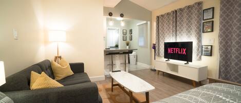 1 camera, una scrivania, ferro/asse da stiro, Wi-Fi gratuito