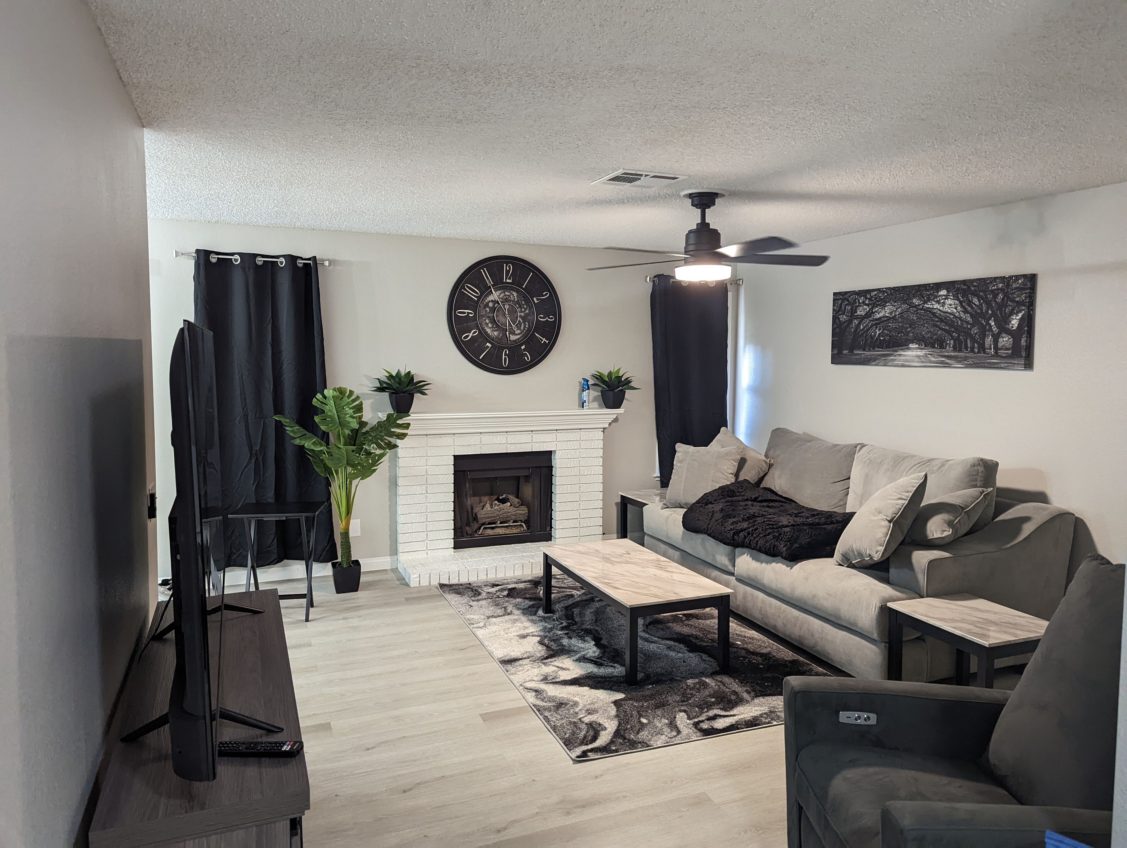 The Perfect Las Vegas Condo! Eight Minutes from the Strip and Allegiant Stadium!