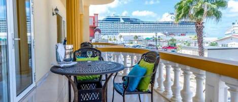 Basic Apartment | Balcony