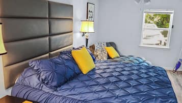 3 bedrooms, desk, iron/ironing board, free WiFi